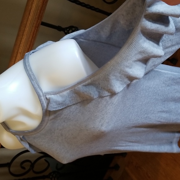 Umgee cold shoulder top - Picture 3 of 6